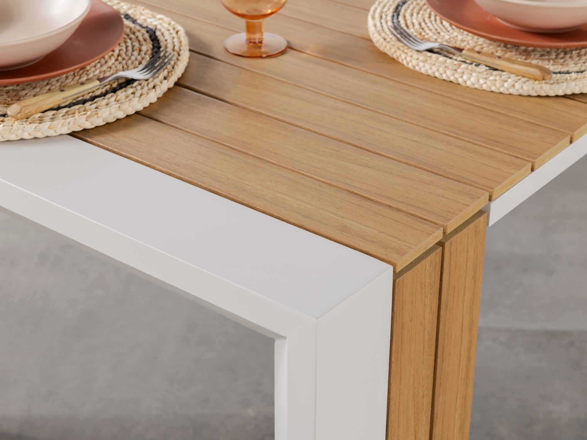 Extendable Table Set and 2 Bench Outdoor Dining Set | TT CA