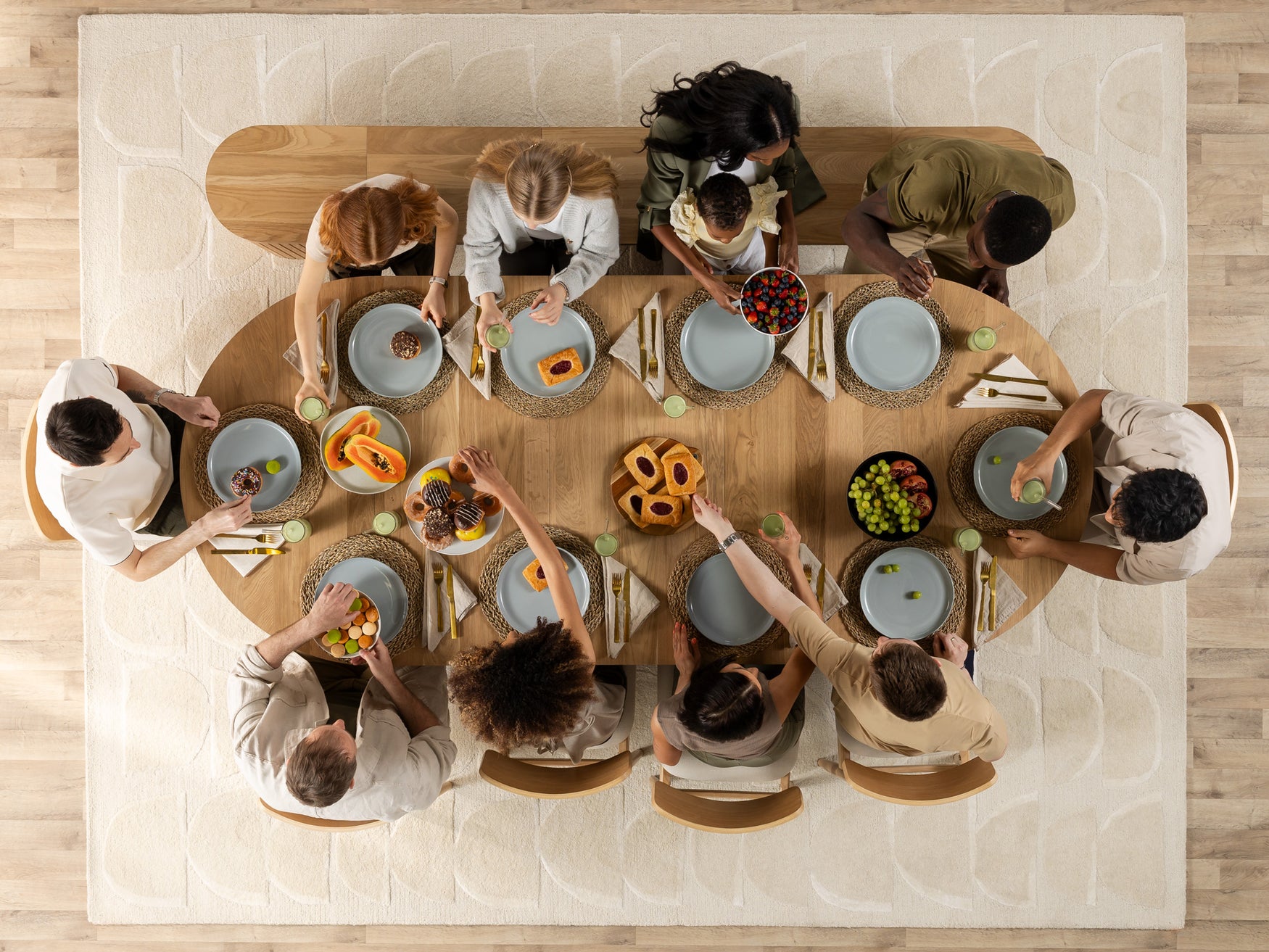 Nova Dining Set Host